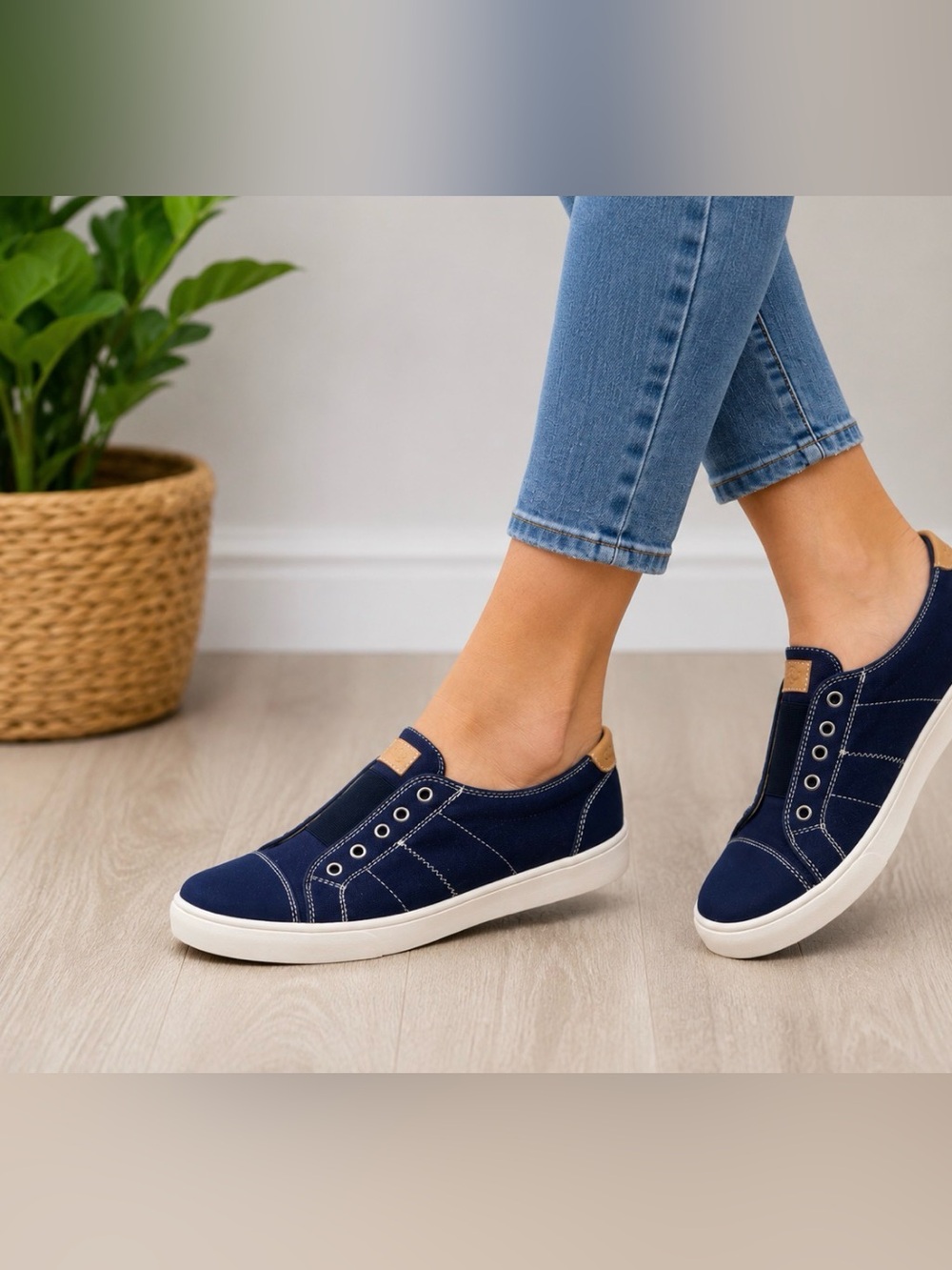 Spenco Women’s Navy Canvas Slip-On Sneakers Size 7 Orthotic Comfort Casual Shoes - Picture 2 of 9